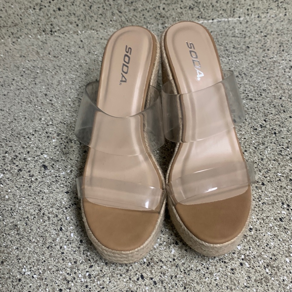 Clear wedge